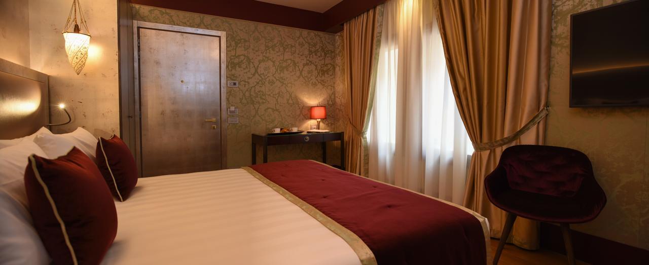 Santa Croce Boutique Hotel Венеція Екстер'єр фото